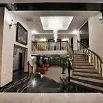 فندق Sveo Business 4*
