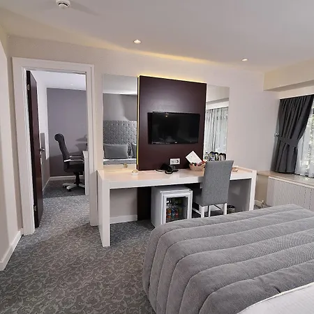 Guevenay Business Szálloda 4*