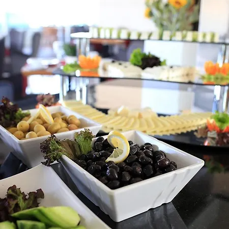Hotell Guevenay Business 4*