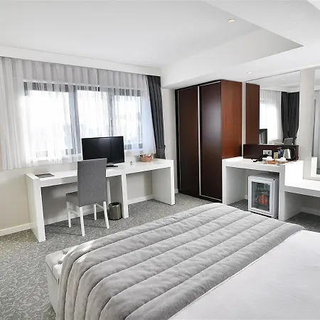 Guevenay Business Szálloda 4*